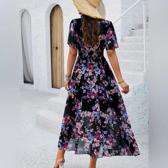 NWOT Floral Navy Maxi Dress with Smocked Waist Medium - Picture 2 of 11